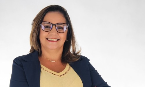 Presidente do SINDUSCON - SF destaca-se como Líder no Painel de Liderança Feminina do ENIC 2024